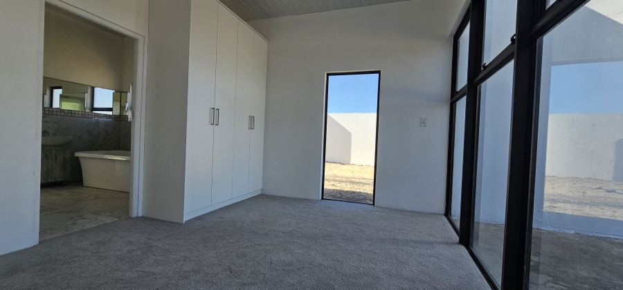 5 Bedroom Property for Sale in Hopefield Western Cape